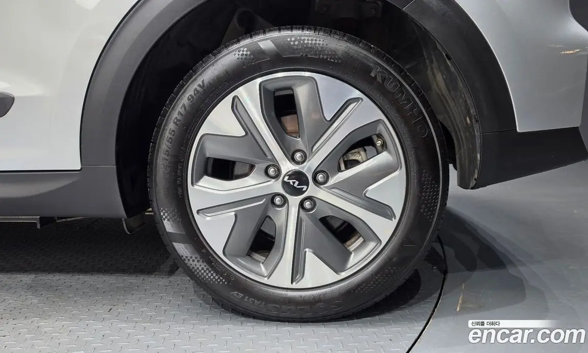 Kia Niro 2022 0.2 автомат (гидро), фото 6 Kia Niro 2022 0.2 автомат (гидро), фото 6