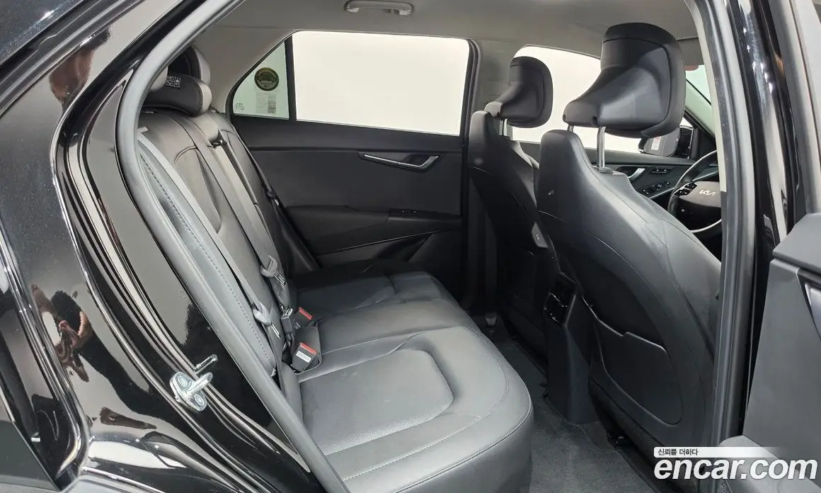 Kia Niro 2023 0.2 автомат (гидро), фото 17