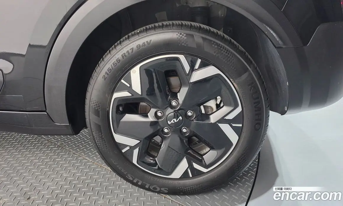 Kia Niro 2023 0.2 автомат (гидро), фото 7