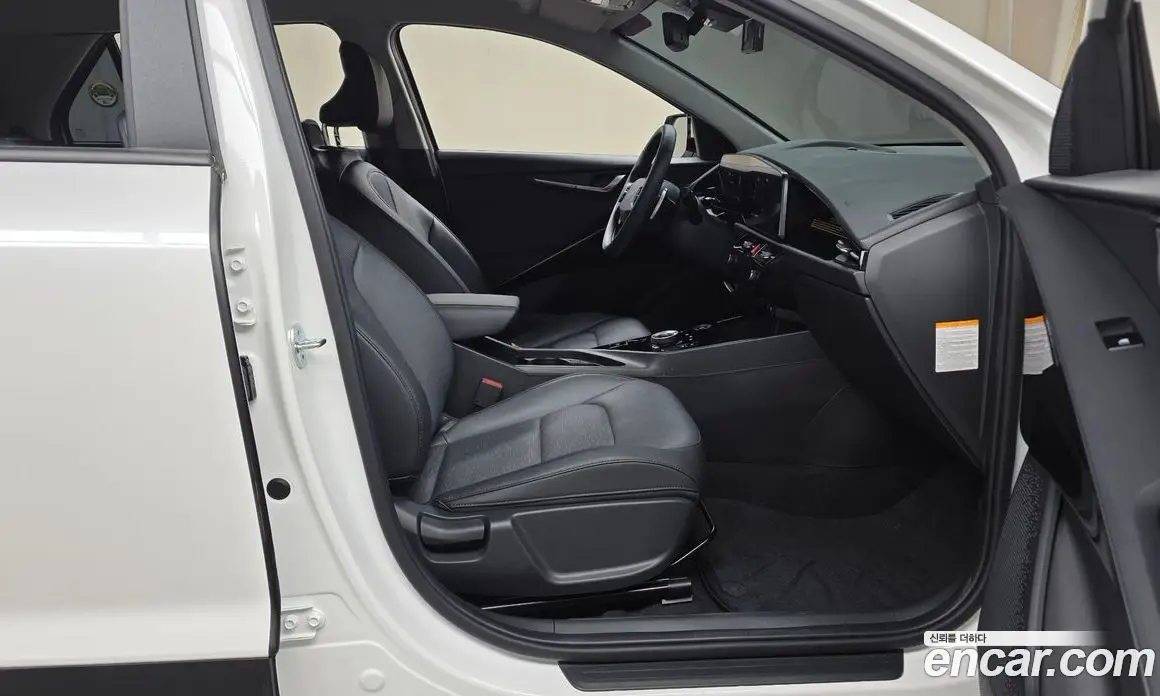 Kia Niro 2023 0.2 автомат (гидро), фото 15 Kia Niro 2023 0.2 автомат (гидро), фото 15