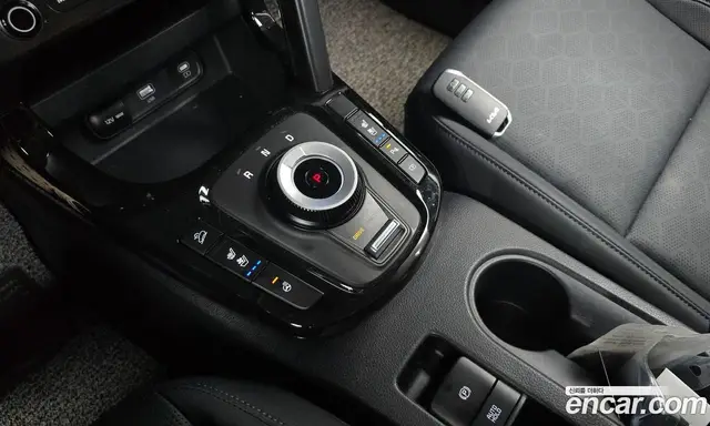 Kia Seltos 2023 1.6 автомат (гидро), миниатюра 11