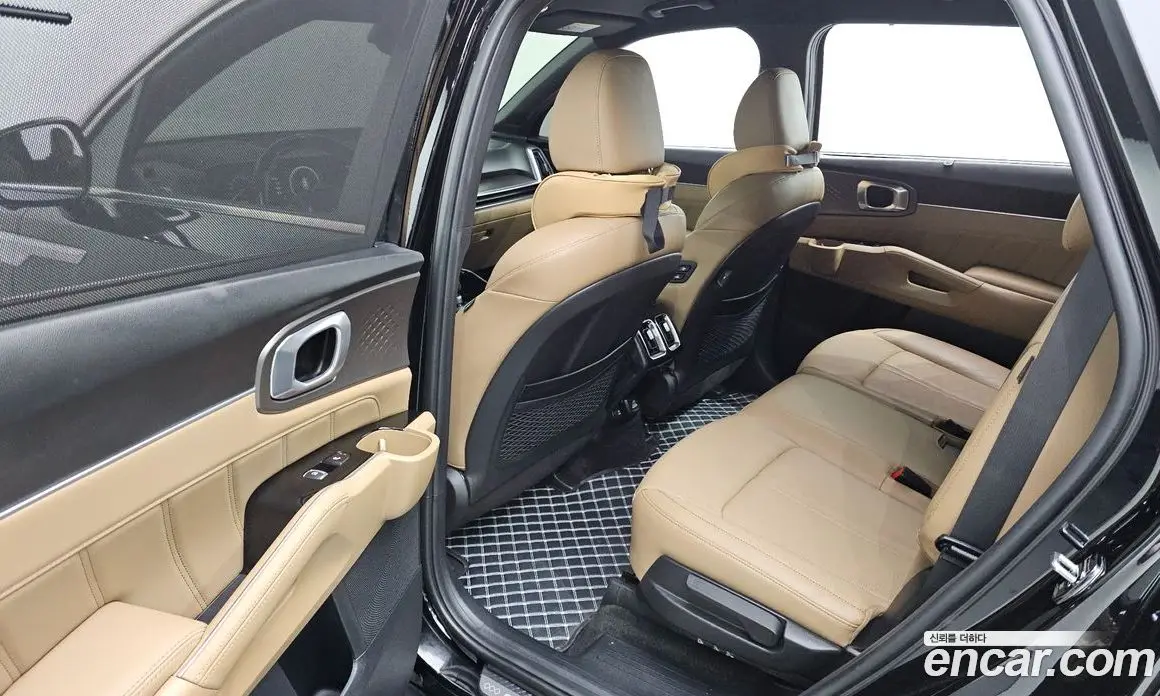Kia Sorento 2025 1.6 автомат (гидро), фото 16 Kia Sorento 2025 1.6 автомат (гидро), фото 16