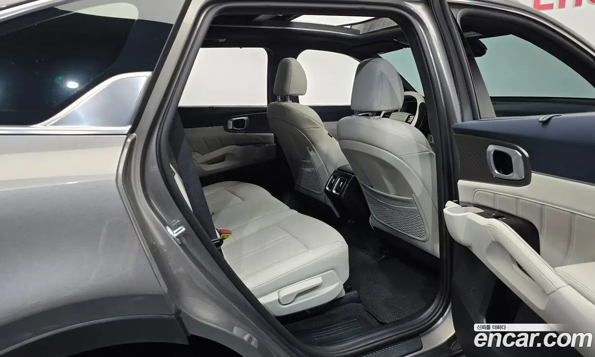 Kia Sorento 2026 1.6 автомат (гидро), фото 16 Kia Sorento 2026 1.6 автомат (гидро), фото 16