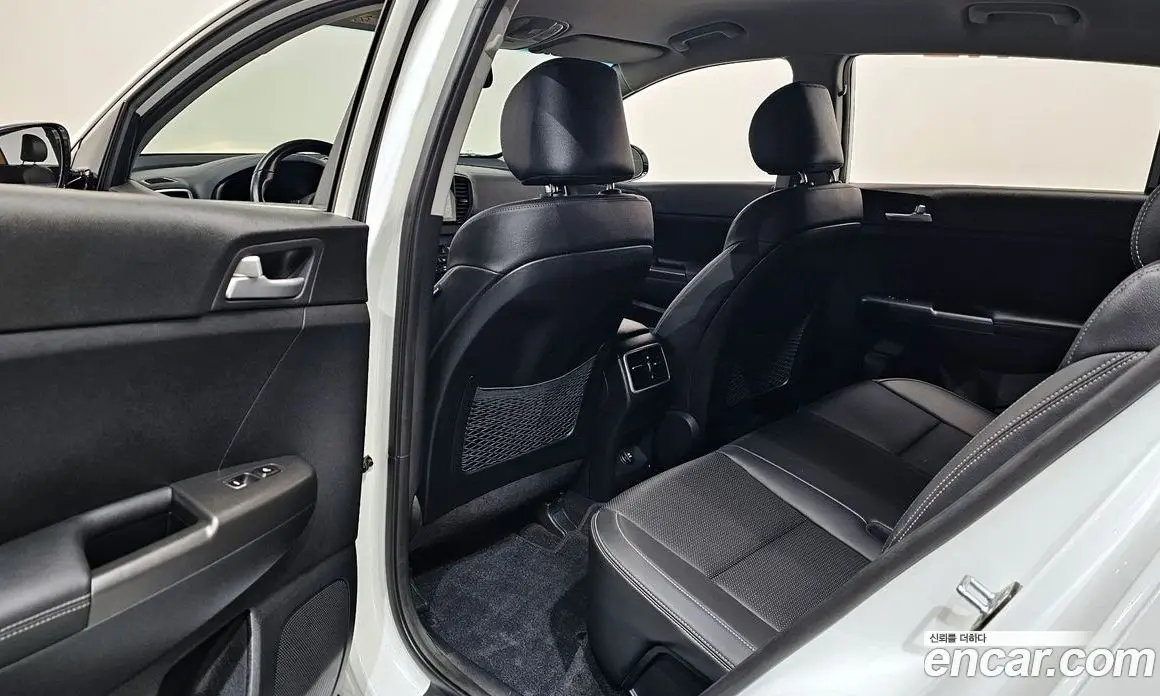 Kia Sportage 2018 1.7 автомат (гидро), фото 18 Kia Sportage 2018 1.7 автомат (гидро), фото 18