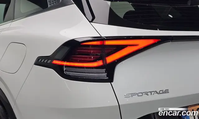Kia Sportage 2022 1.6 автомат (гидро), миниатюра 9
