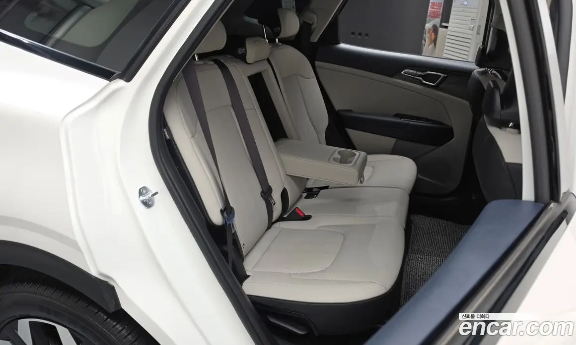 Kia Sportage 2024 1.6 автомат (гидро), фото 17 Kia Sportage 2024 1.6 автомат (гидро), фото 17