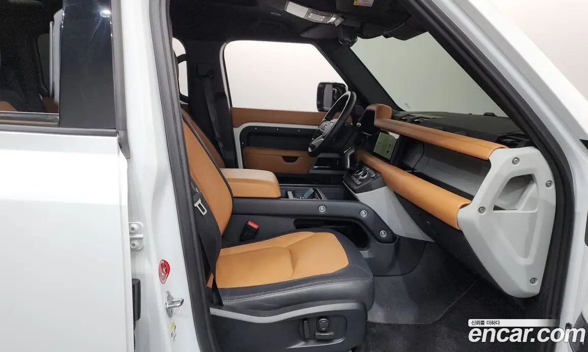 Land Rover Defender 2024 2.0 автомат (гидро), фото 16 Land Rover Defender 2024 2.0 автомат (гидро), фото 16