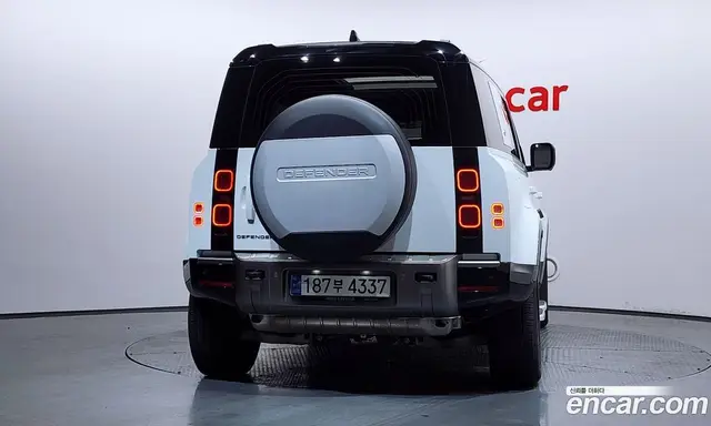 Land Rover Defender 2024 2.0 автомат (гидро), миниатюра 4 Land Rover Defender 2024 2.0 автомат (гидро), миниатюра 4