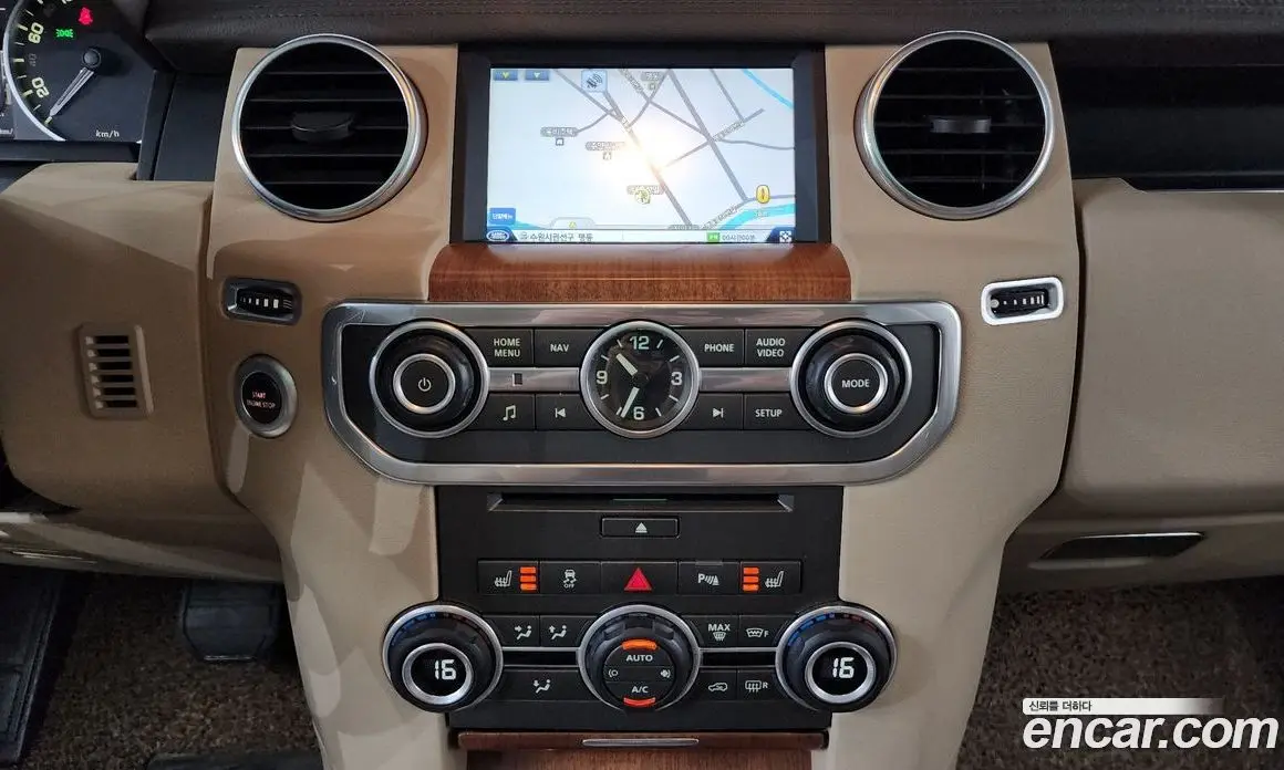 Land Rover Discovery 2015 3.0 автомат (гидро), фото 15 Land Rover Discovery 2015 3.0 автомат (гидро), фото 15