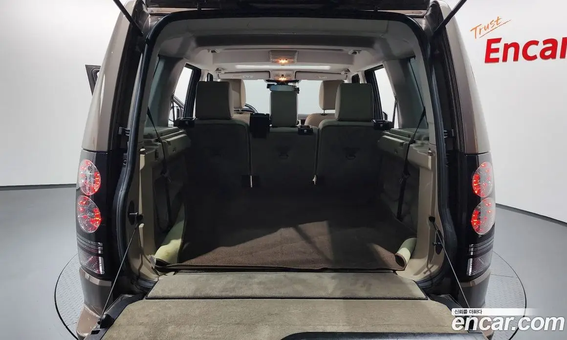 Land Rover Discovery 2015 3.0 автомат (гидро), фото 20 Land Rover Discovery 2015 3.0 автомат (гидро), фото 20