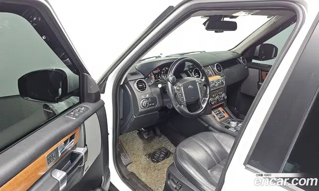 Land Rover Discovery 2016 3.0 автомат (гидро), миниатюра 11 Land Rover Discovery 2016 3.0 автомат (гидро), миниатюра 11