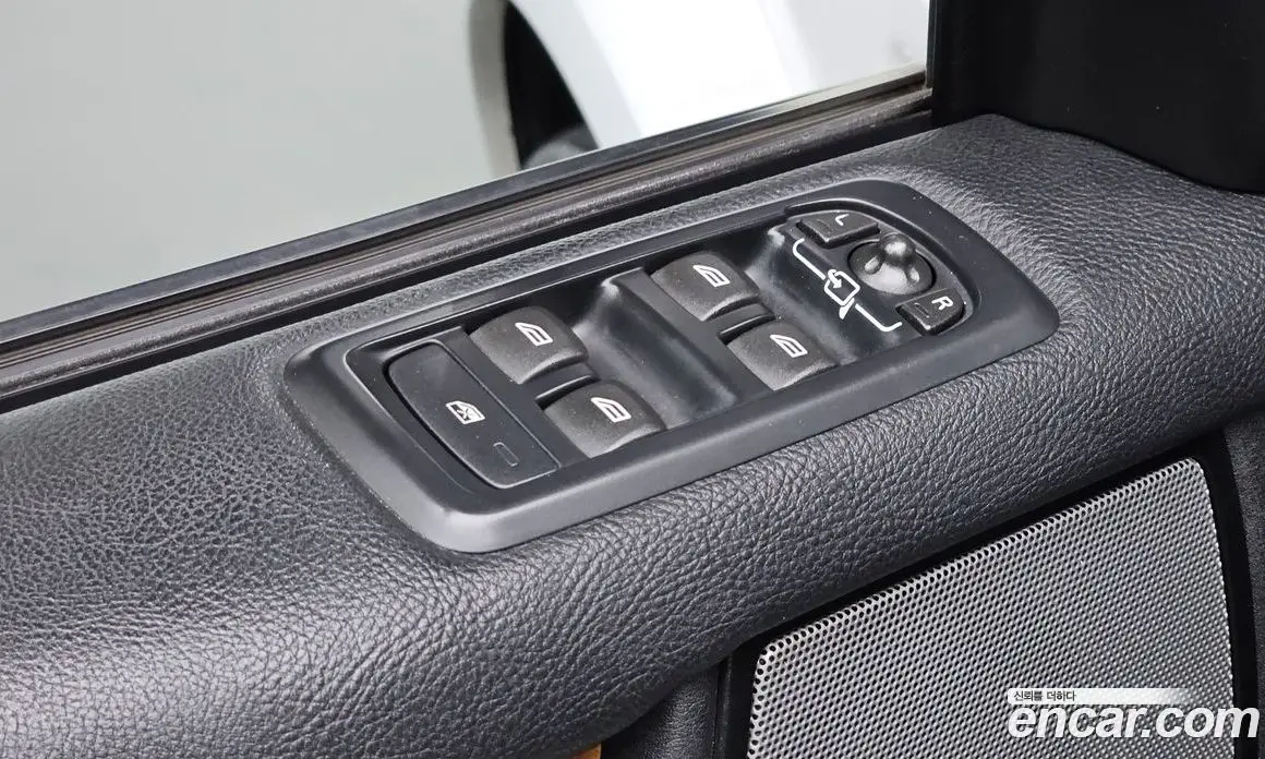Land Rover Discovery 2016 3.0 автомат (гидро), фото 20 Land Rover Discovery 2016 3.0 автомат (гидро), фото 20