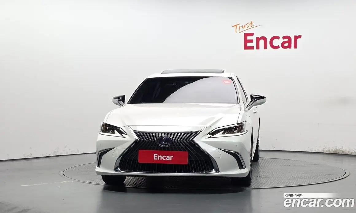 Lexus ES 2019 2.5 автомат (гидро), фото 3 Lexus ES 2019 2.5 автомат (гидро), фото 3