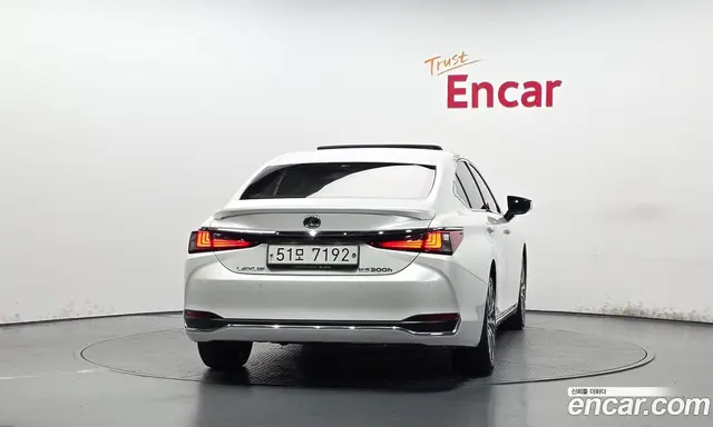 Lexus ES 2019 2.5 автомат (гидро), миниатюра 4 Lexus ES 2019 2.5 автомат (гидро), миниатюра 4