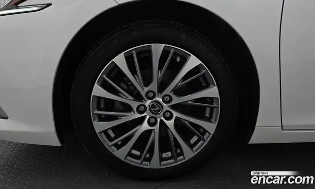 Lexus ES 2019 2.5 автомат (гидро), миниатюра 5 Lexus ES 2019 2.5 автомат (гидро), миниатюра 5