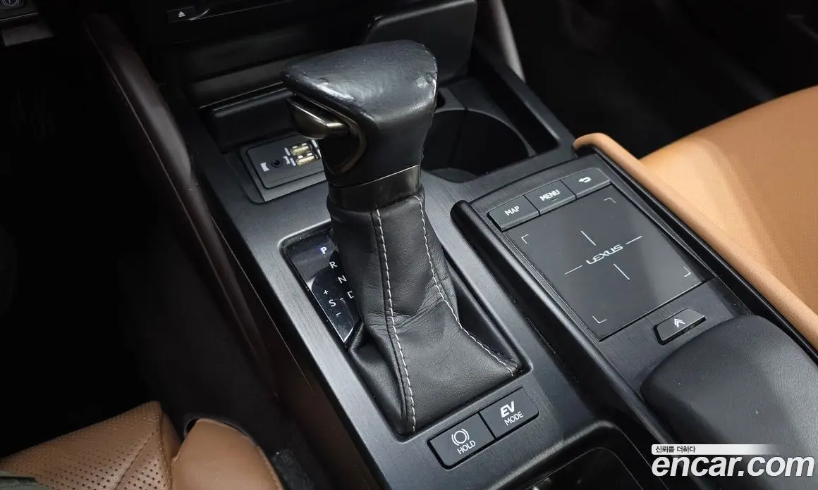 Lexus ES 2019 2.5 автомат (гидро), фото 9 Lexus ES 2019 2.5 автомат (гидро), фото 9