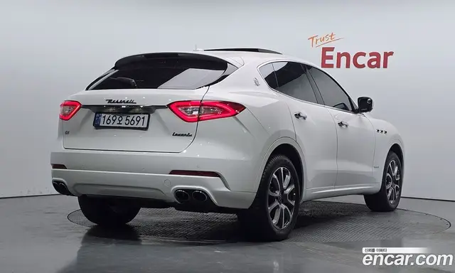 Maserati Levante 2020 3.0 автомат (гидро), миниатюра 1