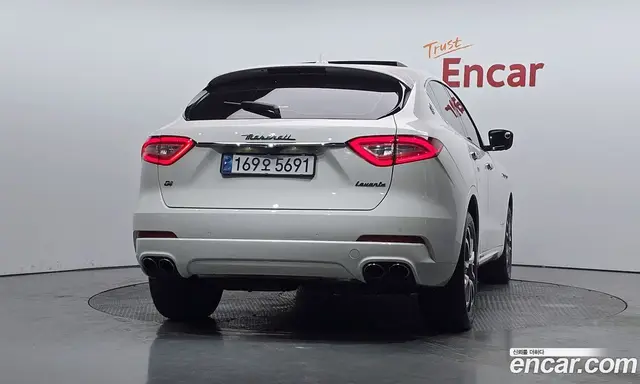 Maserati Levante 2020 3.0 автомат (гидро), миниатюра 3