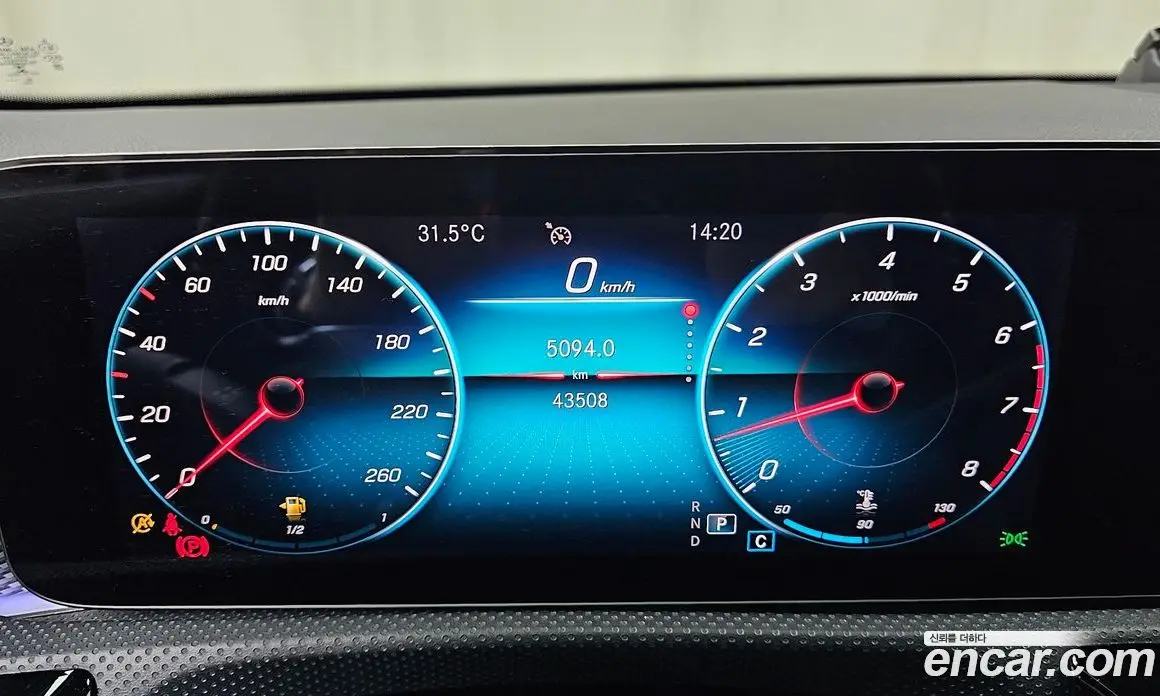 Mercedes-Benz A-Class 2021 2.0 автомат (гидро), фото 11