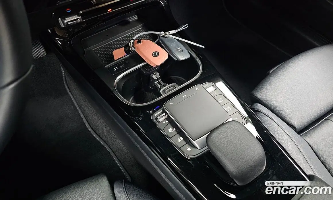 Mercedes-Benz A-Class 2021 2.0 автомат (гидро), фото 12