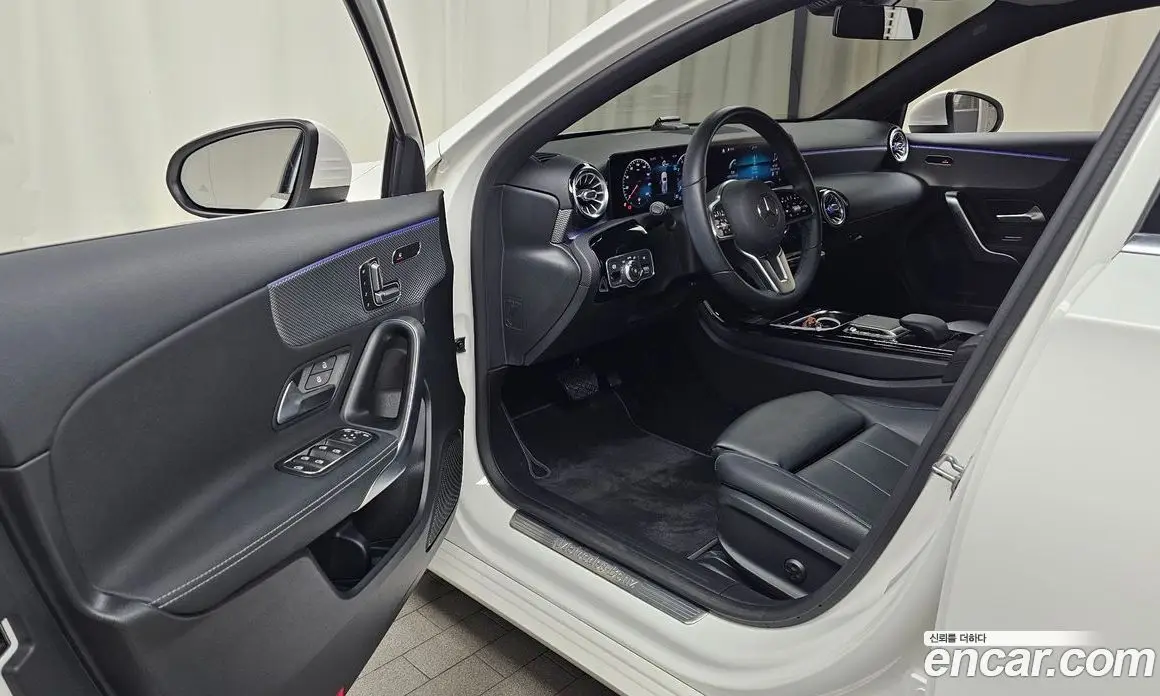 Mercedes-Benz A-Class 2021 2.0 автомат (гидро), фото 13