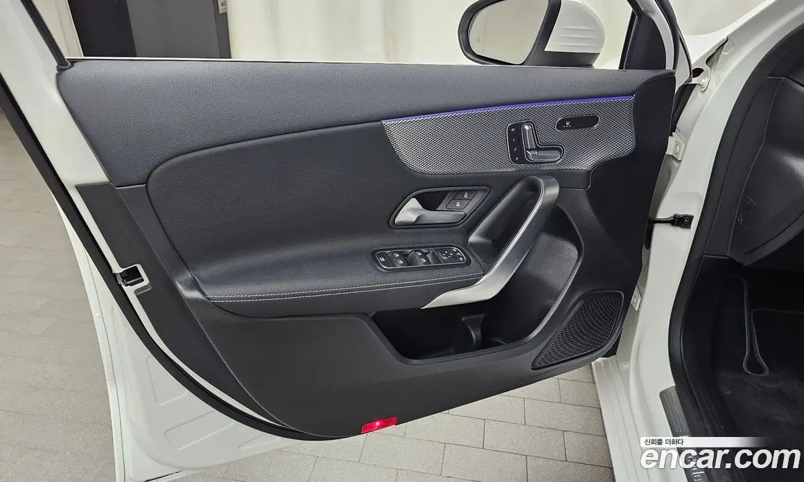 Mercedes-Benz A-Class 2021 2.0 автомат (гидро), фото 14