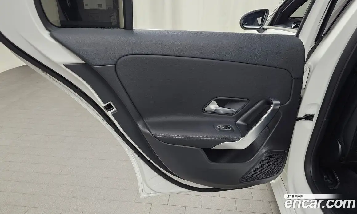 Mercedes-Benz A-Class 2021 2.0 автомат (гидро), фото 15