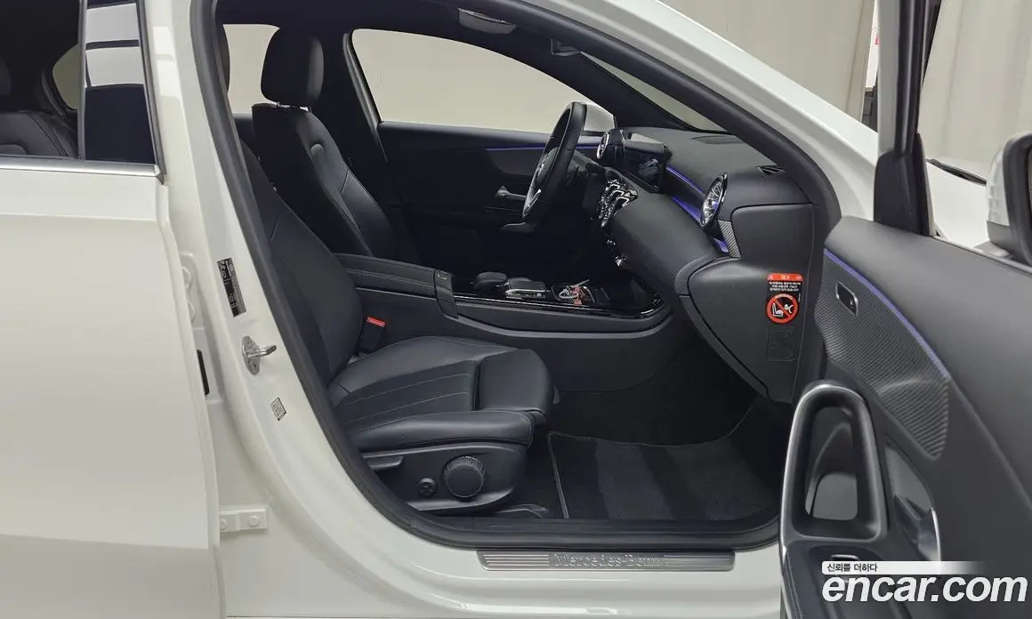 Mercedes-Benz A-Class 2021 2.0 автомат (гидро), фото 16