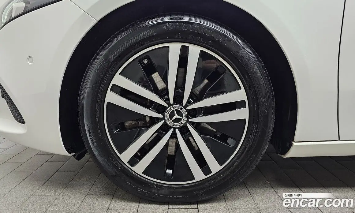 Mercedes-Benz A-Class 2021 2.0 автомат (гидро), фото 5