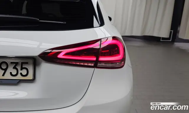 Mercedes-Benz A-Class 2021 2.0 автомат (гидро), миниатюра 9