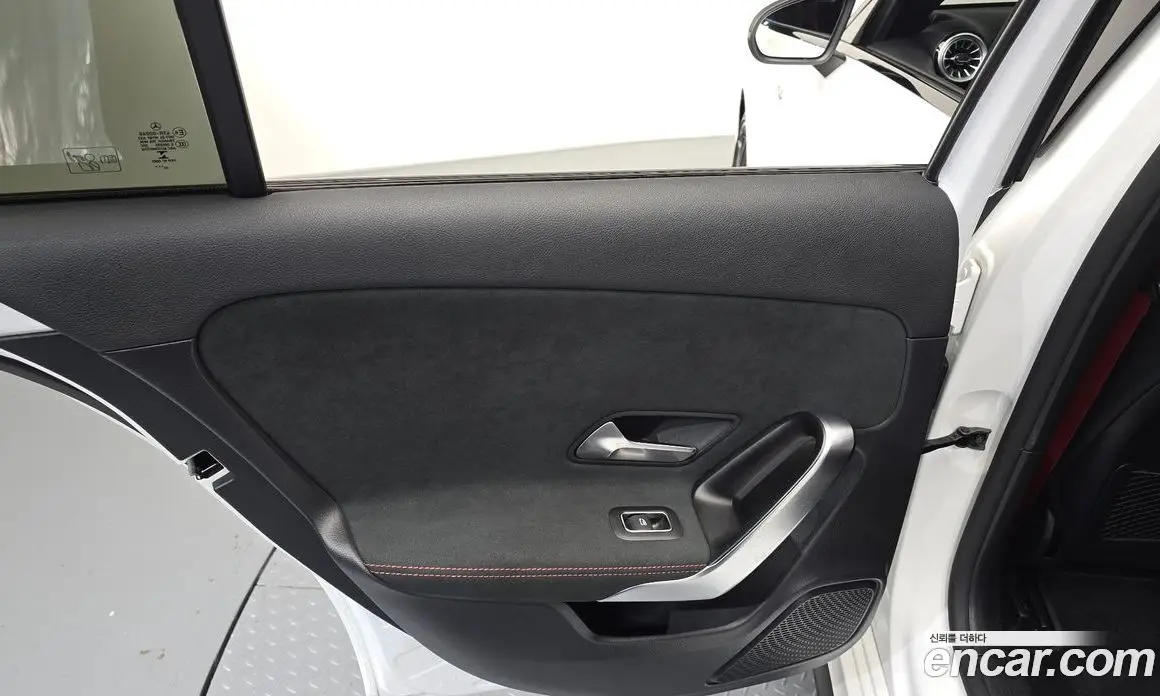Mercedes-Benz A-Class 2023 2.0 автомат (гидро), фото 15 Mercedes-Benz A-Class 2023 2.0 автомат (гидро), фото 15