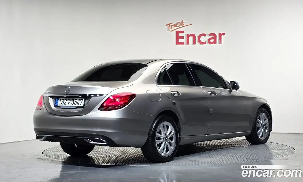 Mercedes-Benz C-Class 2019 1.9 автомат (гидро), фото 1 Mercedes-Benz C-Class 2019 1.9 автомат (гидро), фото 1