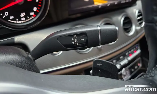 Mercedes-Benz E-Class 2018 2.0 автомат (гидро), миниатюра 12