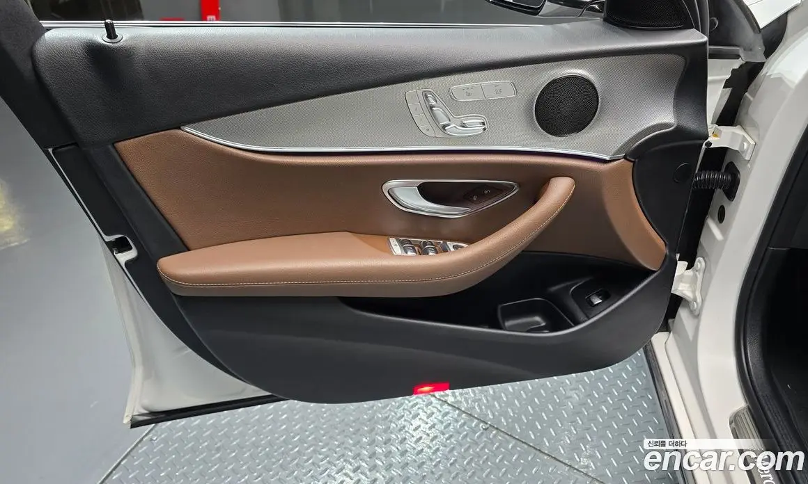 Mercedes-Benz E-Class 2018 2.0 автомат (гидро), фото 14