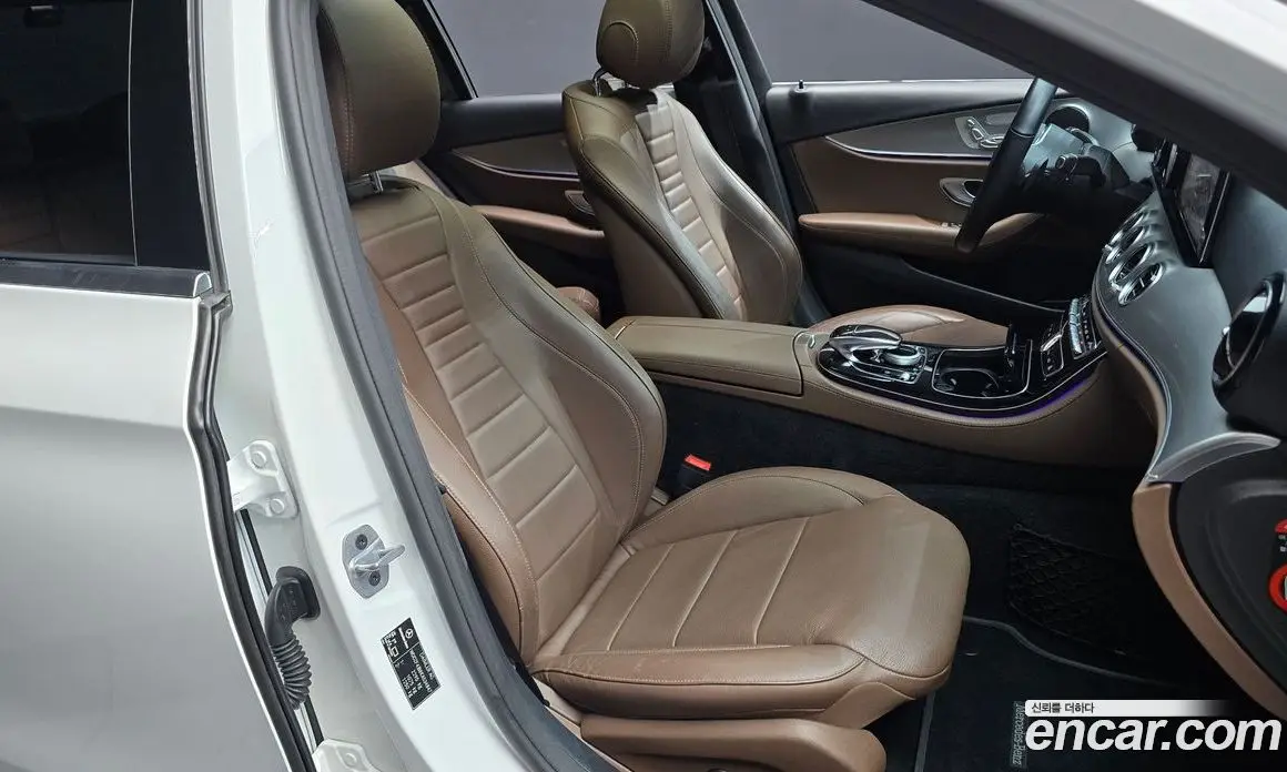 Mercedes-Benz E-Class 2018 2.0 автомат (гидро), фото 16
