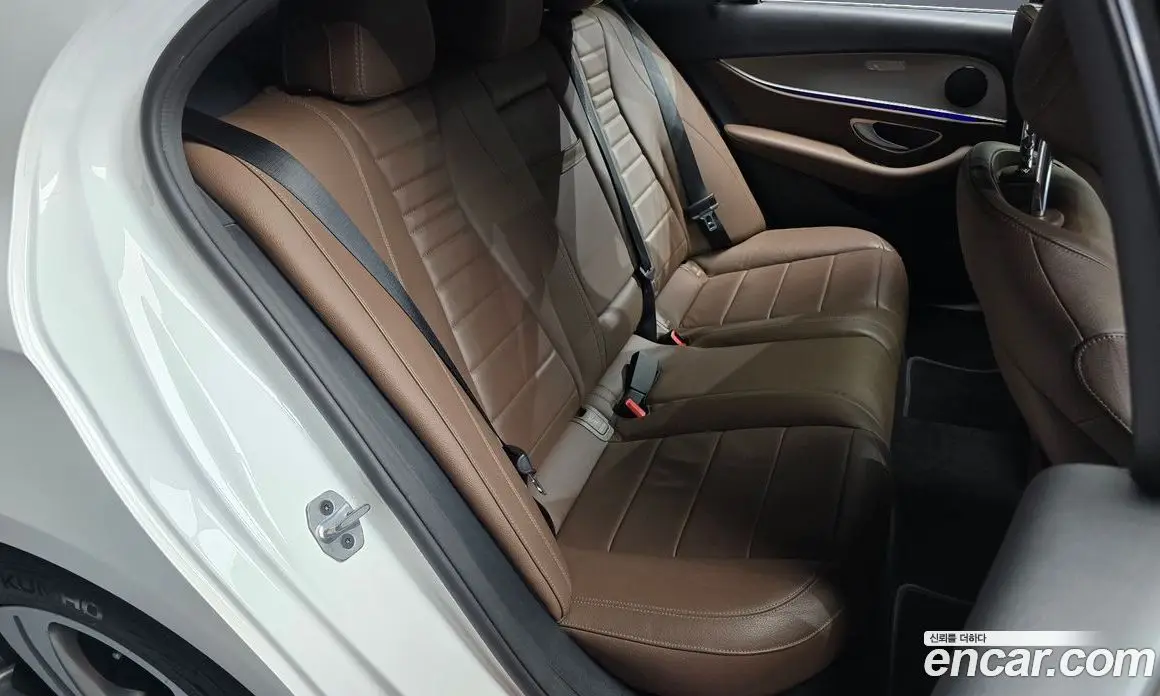 Mercedes-Benz E-Class 2018 2.0 автомат (гидро), фото 17