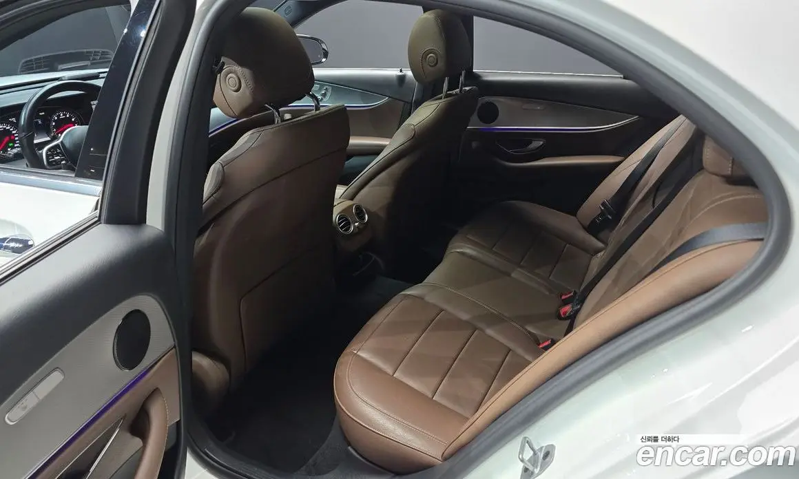 Mercedes-Benz E-Class 2018 2.0 автомат (гидро), фото 18