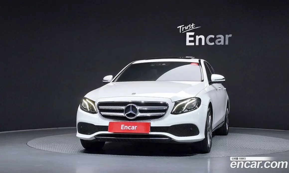 Mercedes-Benz E-Class 2018 2.0 автомат (гидро), фото 3