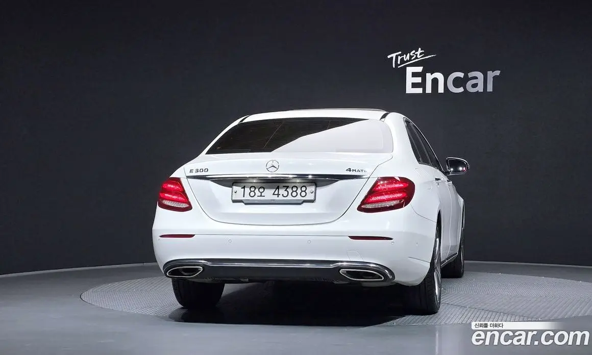 Mercedes-Benz E-Class 2018 2.0 автомат (гидро), фото 4