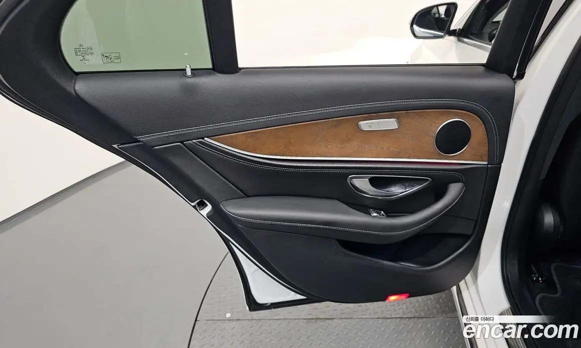 Mercedes-Benz E-Class 2019 1.9 автомат (гидро), фото 15 Mercedes-Benz E-Class 2019 1.9 автомат (гидро), фото 15