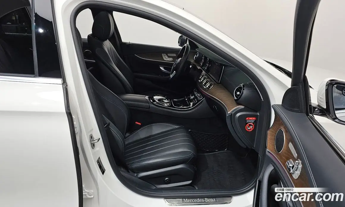Mercedes-Benz E-Class 2019 1.9 автомат (гидро), фото 16 Mercedes-Benz E-Class 2019 1.9 автомат (гидро), фото 16