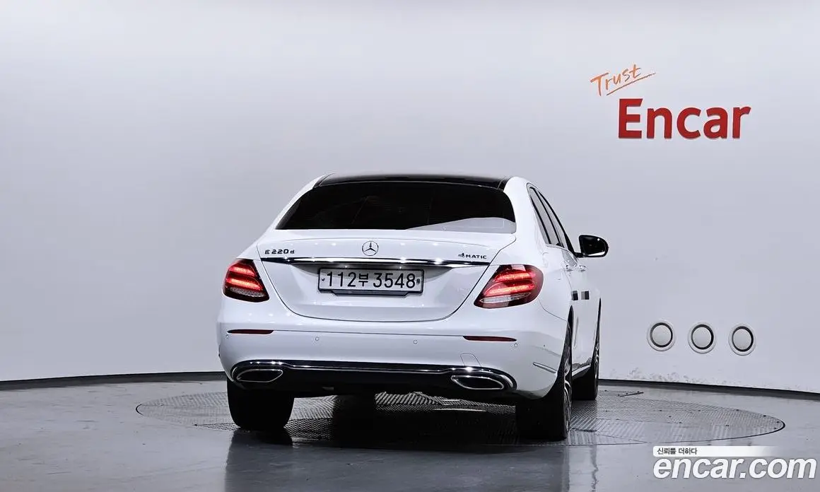 Mercedes-Benz E-Class 2019 1.9 автомат (гидро), фото 4 Mercedes-Benz E-Class 2019 1.9 автомат (гидро), фото 4