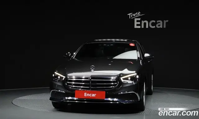 Mercedes-Benz E-Class 2022 2.0 автомат (гидро), миниатюра 3