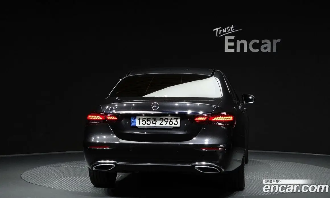 Mercedes-Benz E-Class 2022 2.0 автомат (гидро), фото 4