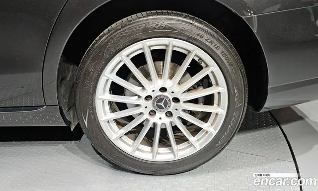 Mercedes-Benz E-Class 2022 2.0 автомат (гидро), миниатюра 7