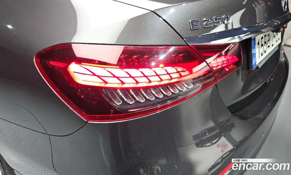 Mercedes-Benz E-Class 2022 2.0 автомат (гидро), фото 9