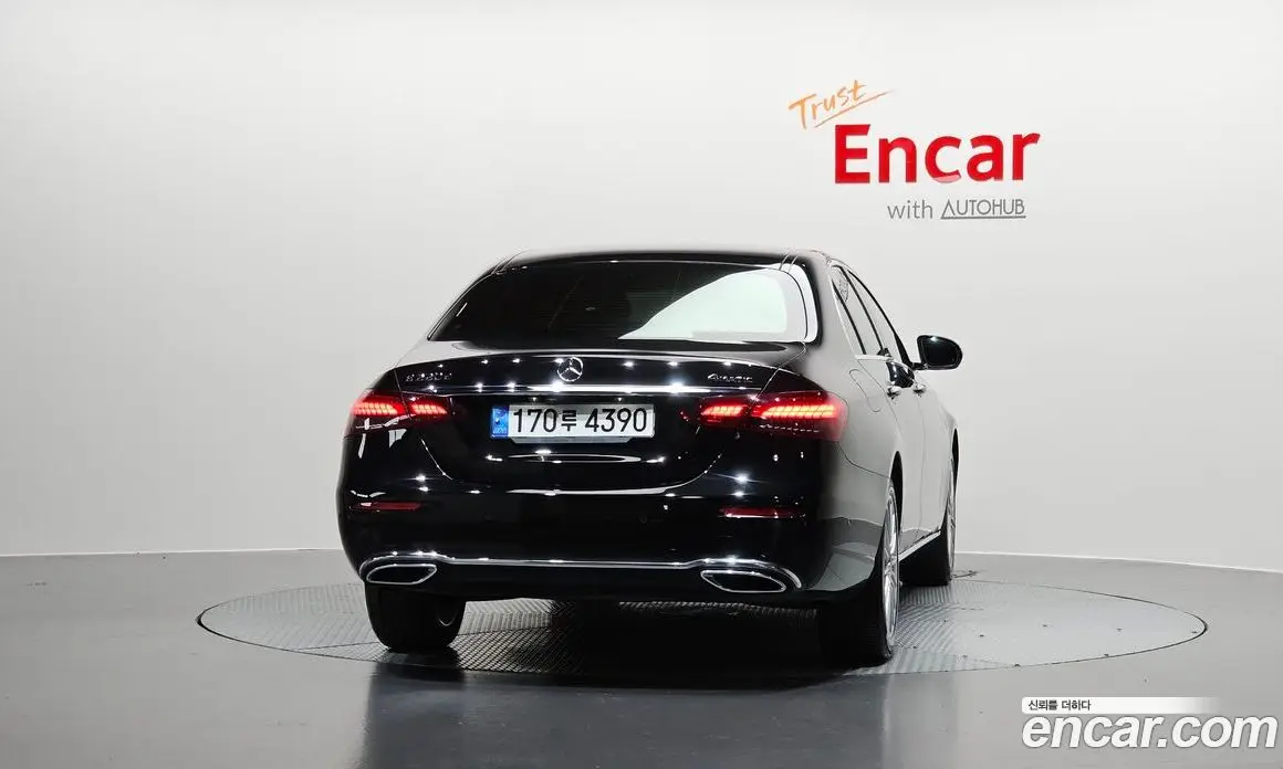 Mercedes-Benz E-Class 2023 1.9 автомат (гидро), фото 4