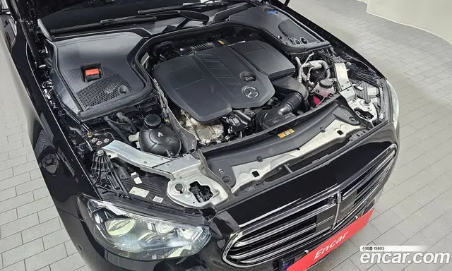 Mercedes-Benz E-Class 2023 1.9 автомат (гидро), миниатюра 6