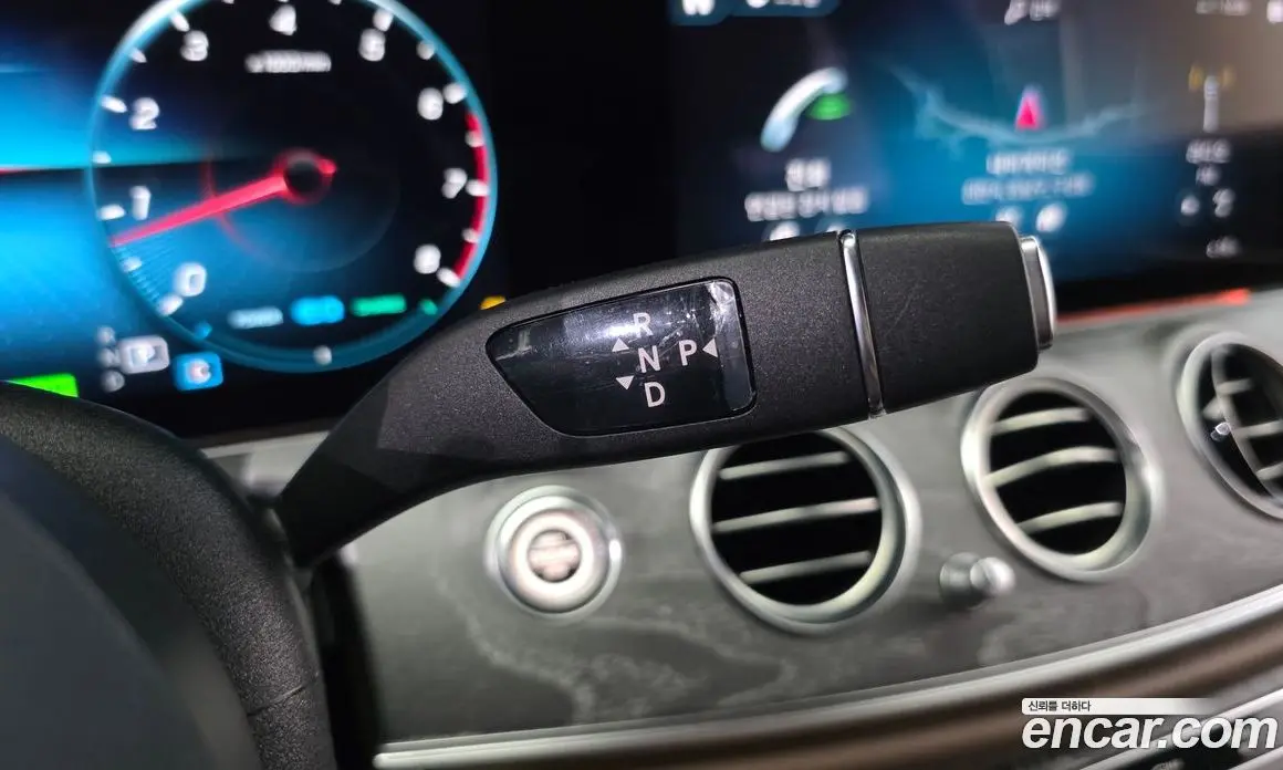 Mercedes-Benz E-Class 2023 2.0 автомат (гидро), фото 12