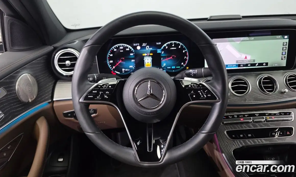Mercedes-Benz E-Class 2023 2.0 автомат (гидро), фото 20